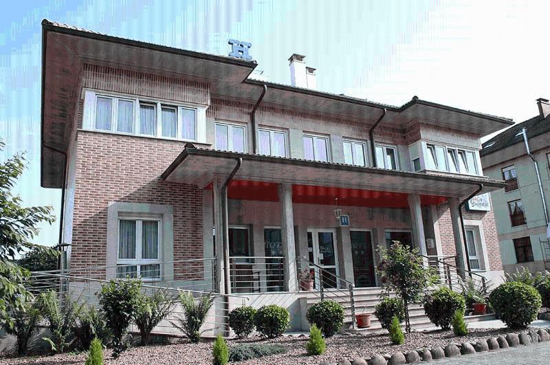 Hotel La Guindal 아리온다스 외부 사진